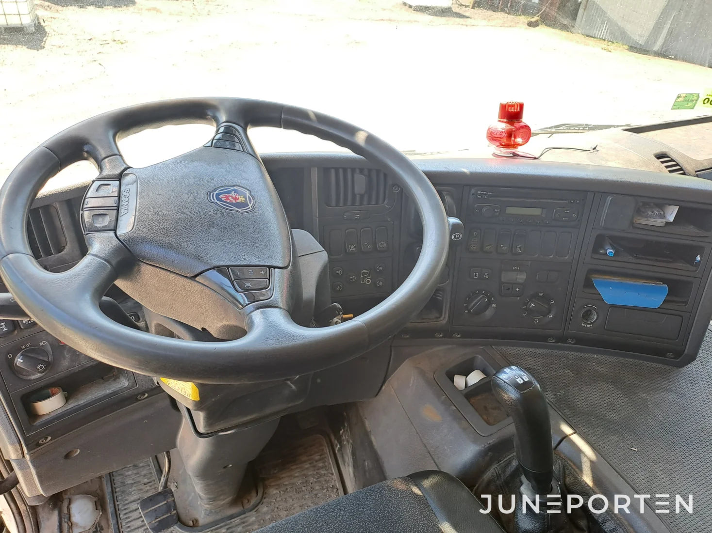 Scania P230 4x2