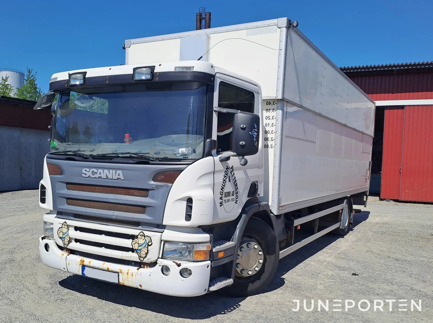 Scania P230 4x2
