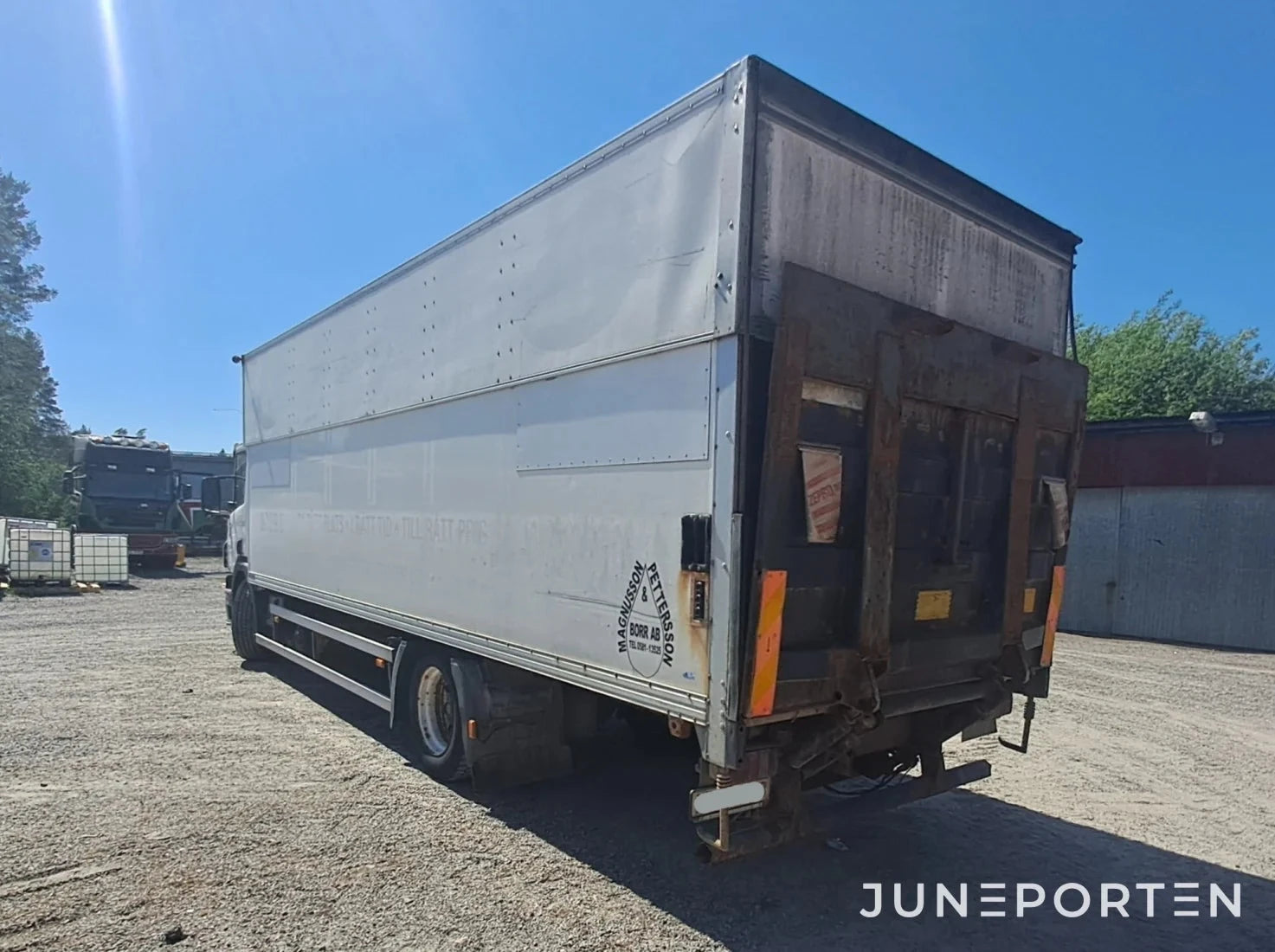 Scania P230 4x2
