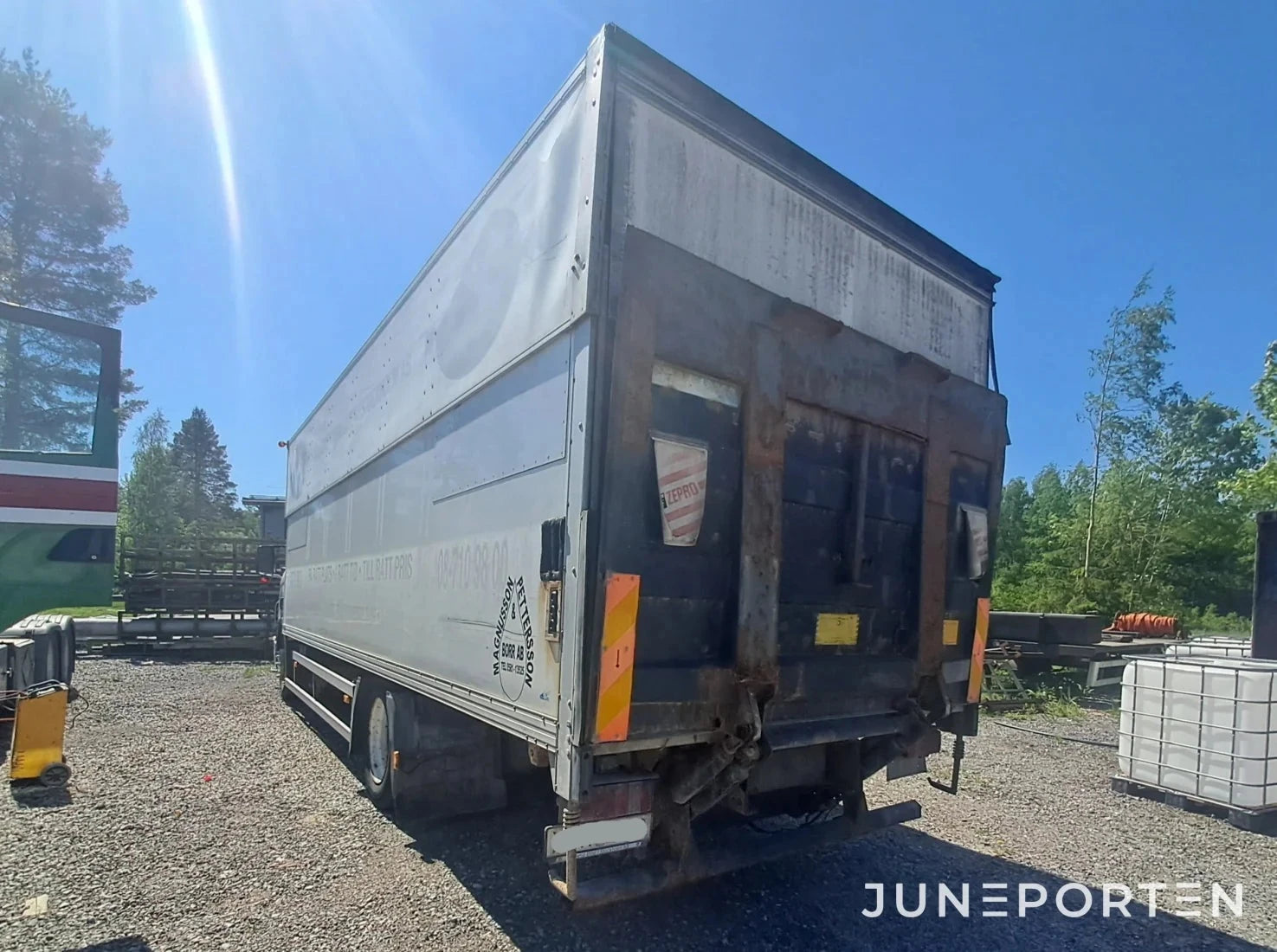 Scania P230 4x2