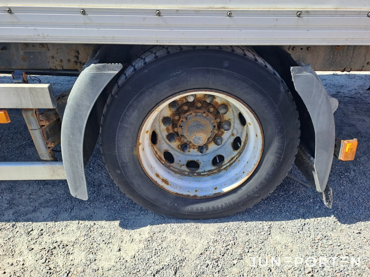 Scania P230 4x2