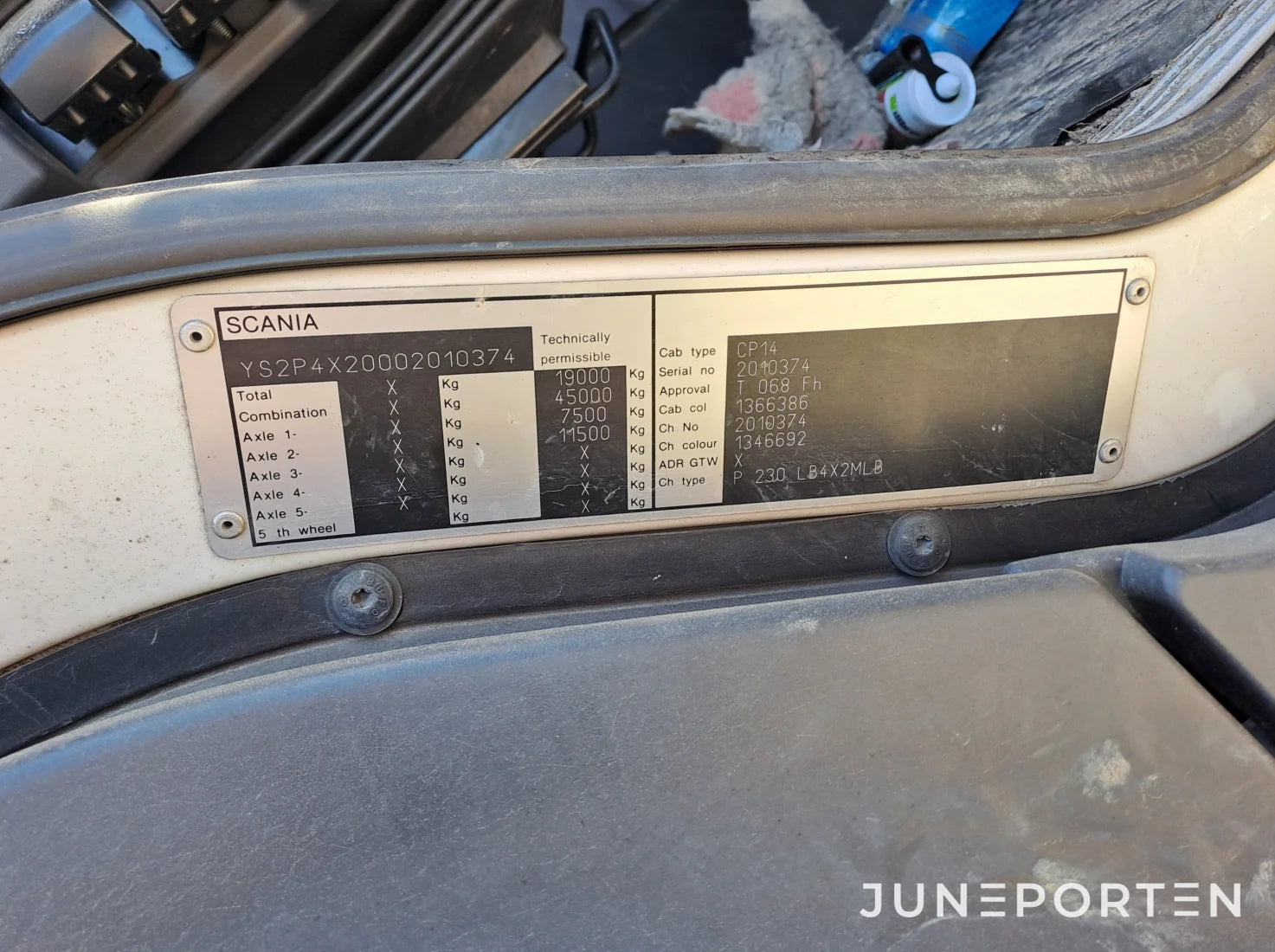 Scania P230 4x2