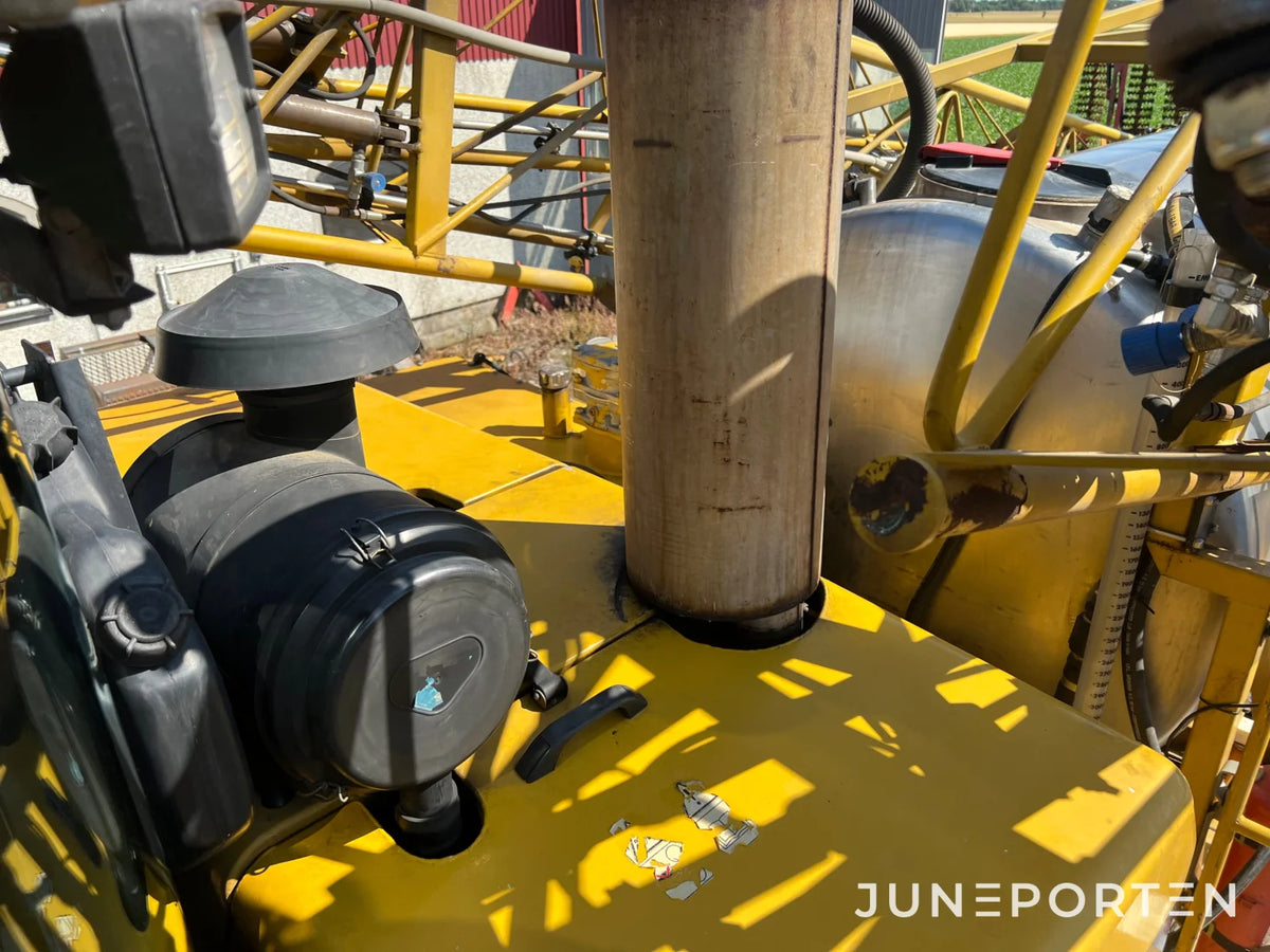 Självgående växtskyddsspruta Ag-Chem Rogator 618