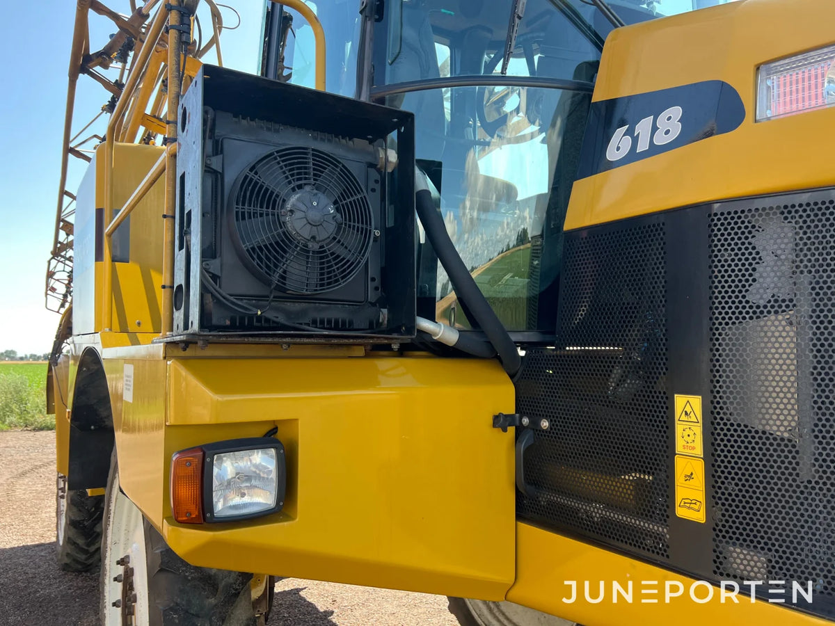 Självgående växtskyddsspruta Ag-Chem Rogator 618