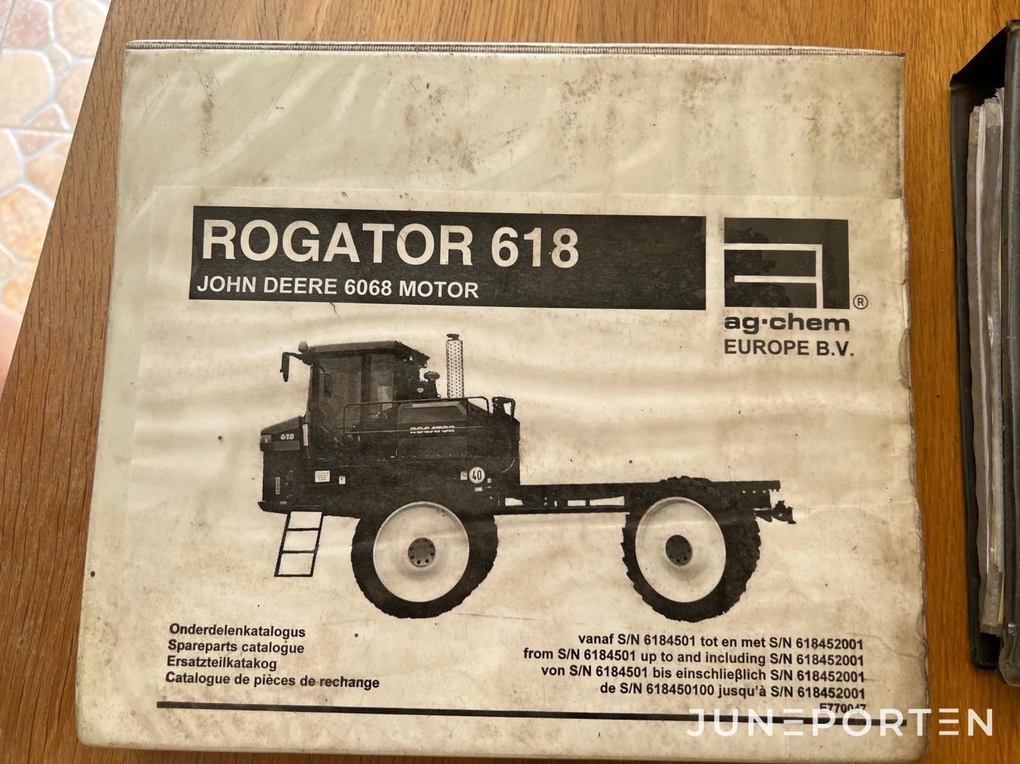 Självgående växtskyddsspruta Ag-Chem Rogator 618