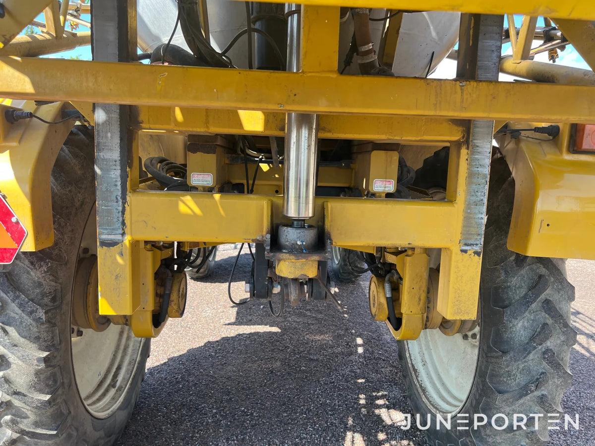Självgående växtskyddsspruta Ag-Chem Rogator 618