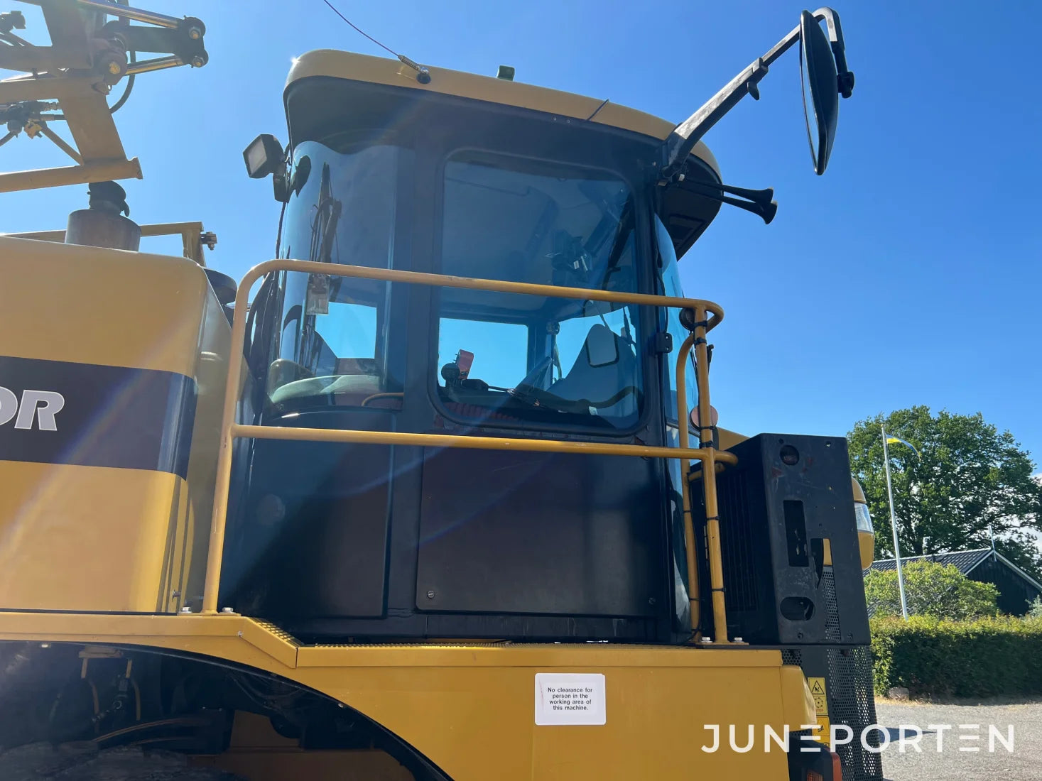 Självgående växtskyddsspruta Ag-Chem Rogator 618