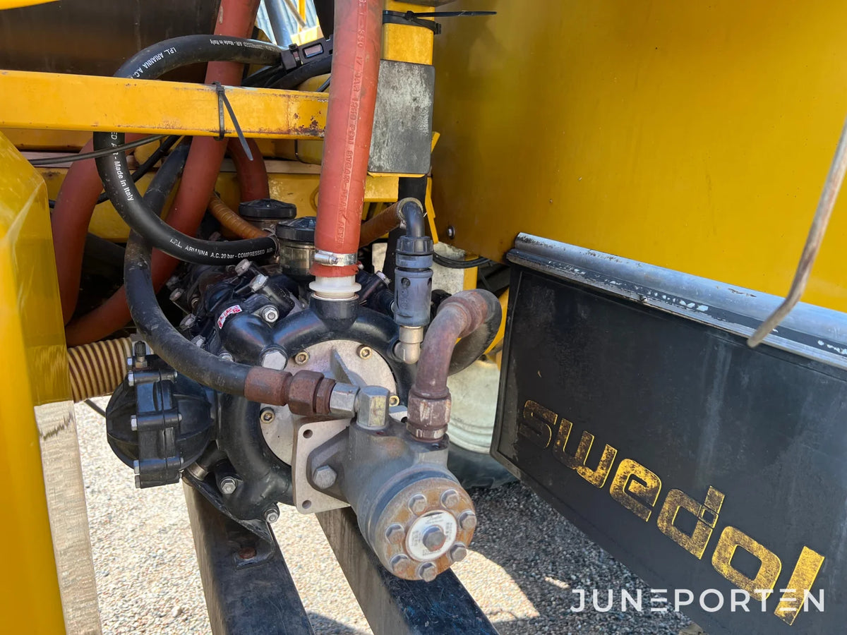 Självgående växtskyddsspruta Ag-Chem Rogator 618