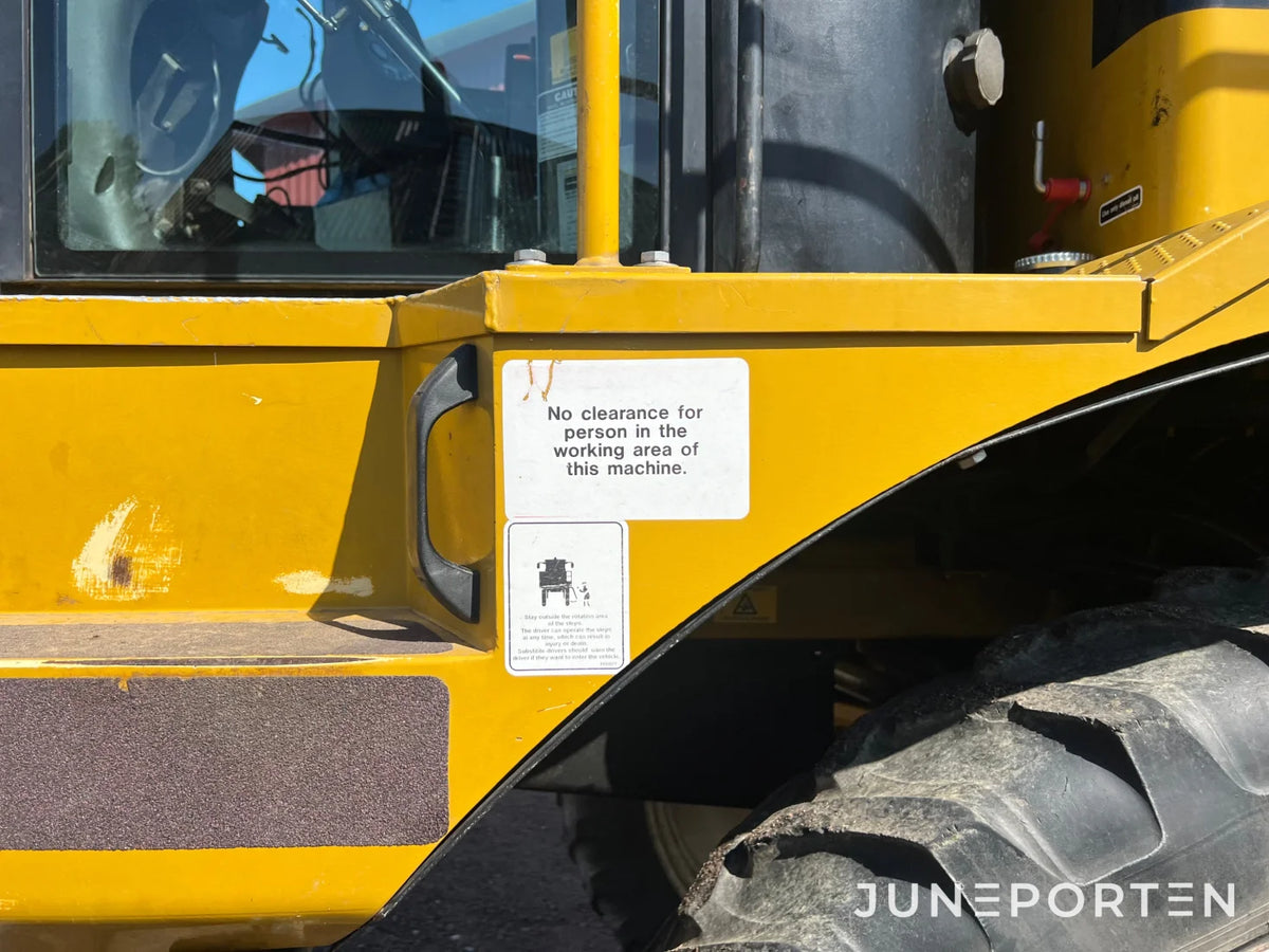 Självgående växtskyddsspruta Ag-Chem Rogator 618