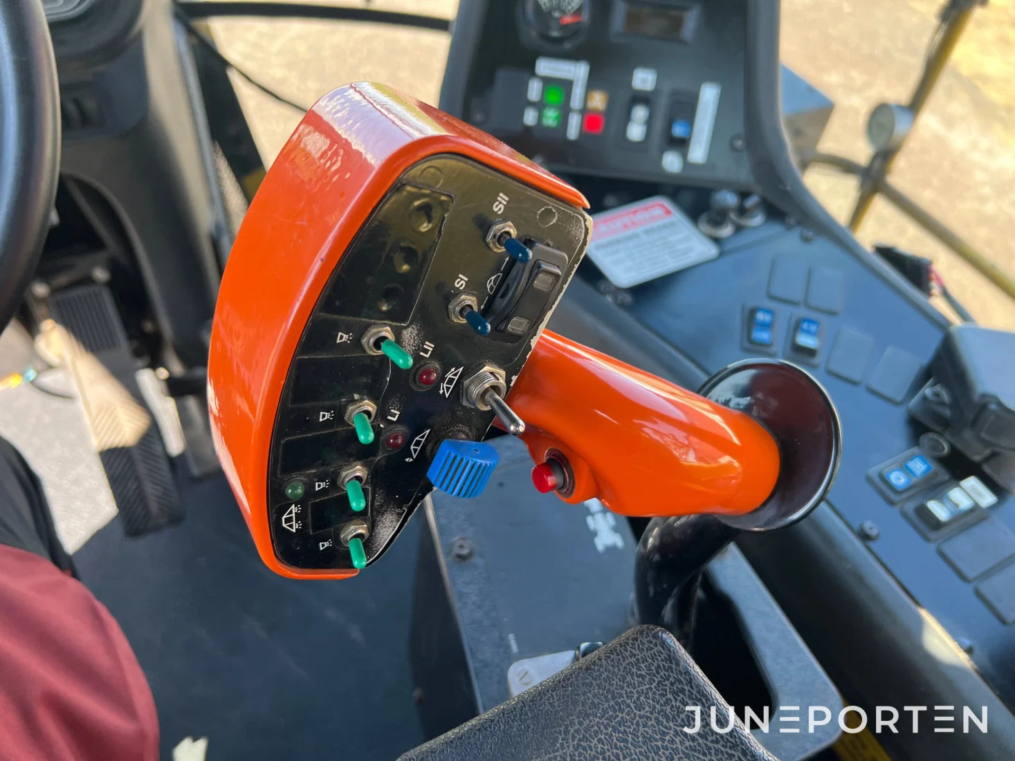 Självgående växtskyddsspruta Ag-Chem Rogator 618