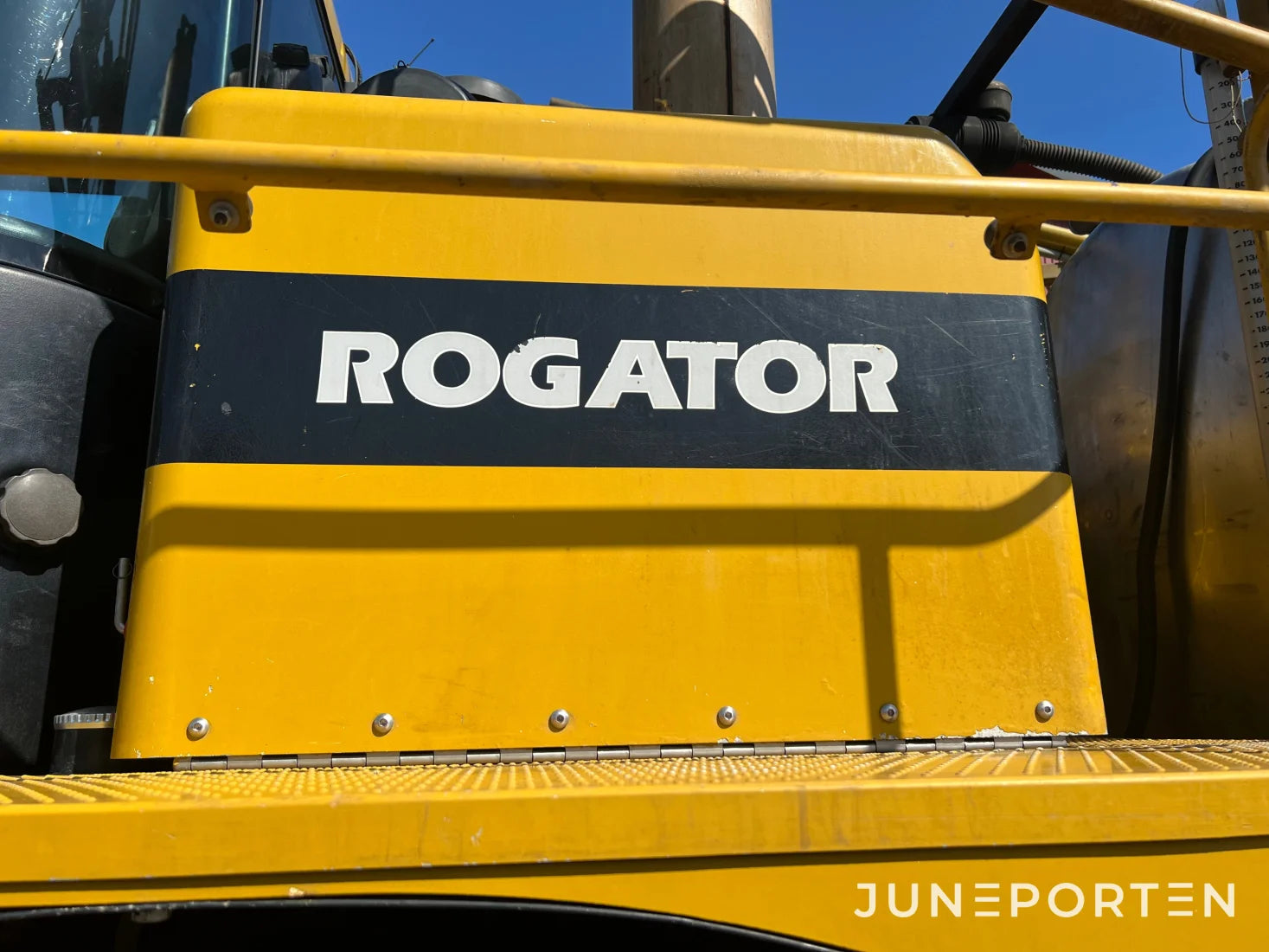 Självgående växtskyddsspruta Ag-Chem Rogator 618