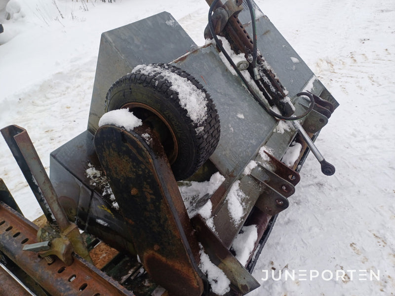 Självlastande Sandspridare 1000 liter