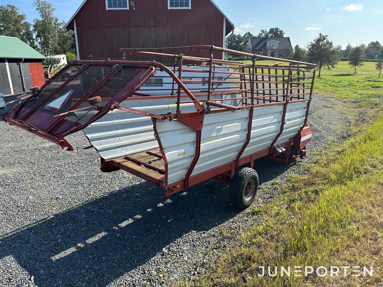 Självlastarvagn Pöttinger Trend 2