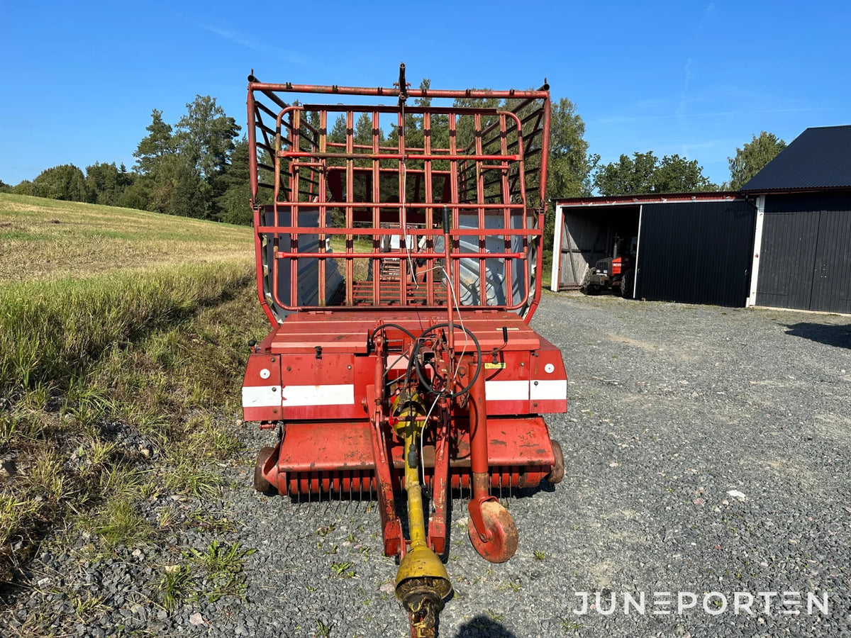 Självlastarvagn Pöttinger Trend 2
