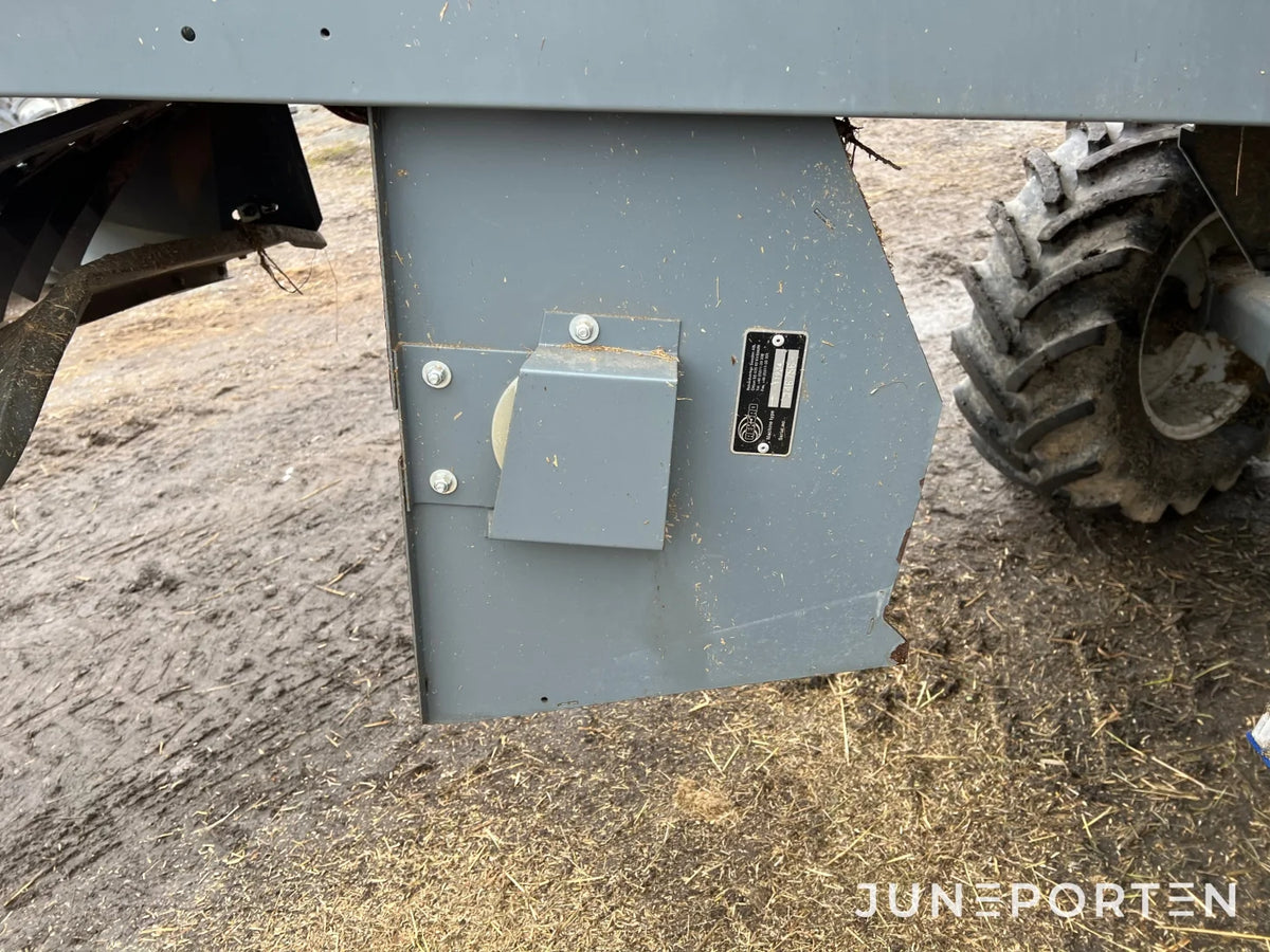 Skördetröska Massey Ferguson C6