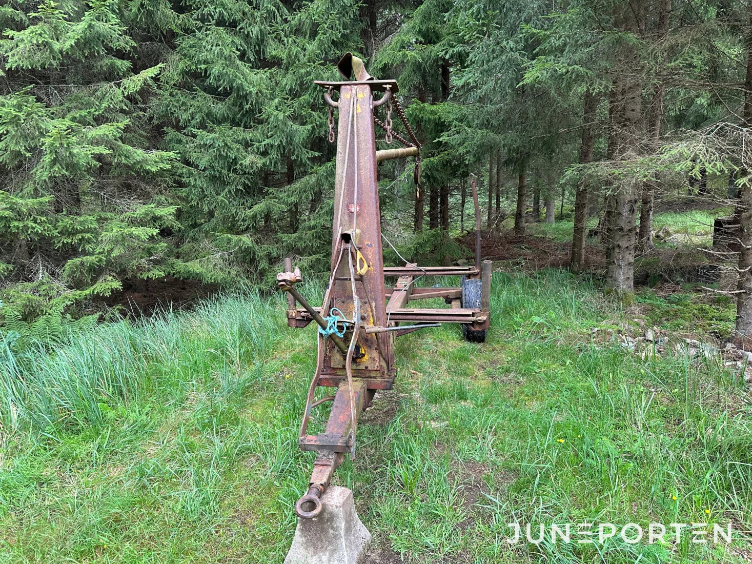 Skogsvagn 8 ton med vajerkran