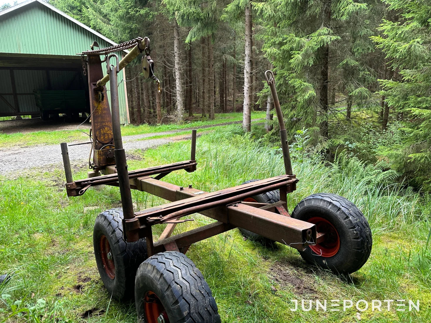 Skogsvagn 8 ton med vajerkran