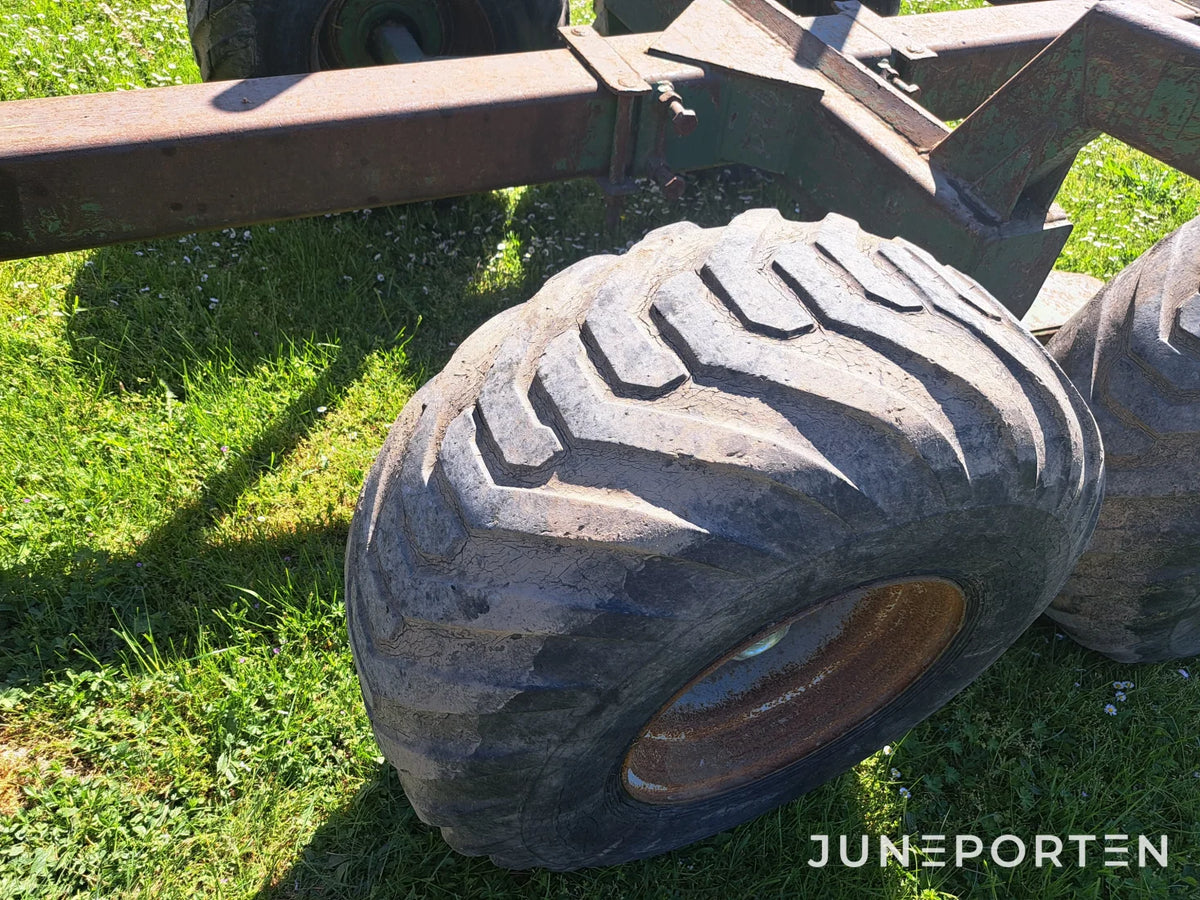 Skogsvagn Farma 951