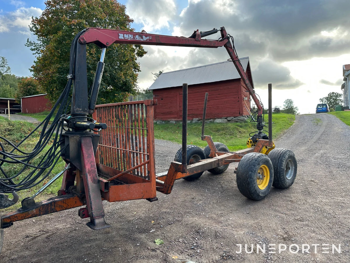 Skogsvagn Gisebo med patu 525 kran