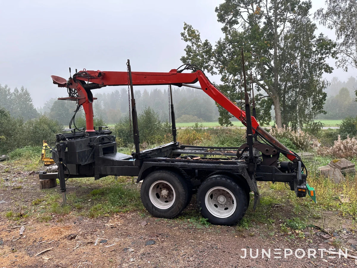 Skogsvagn med Hiab kran
