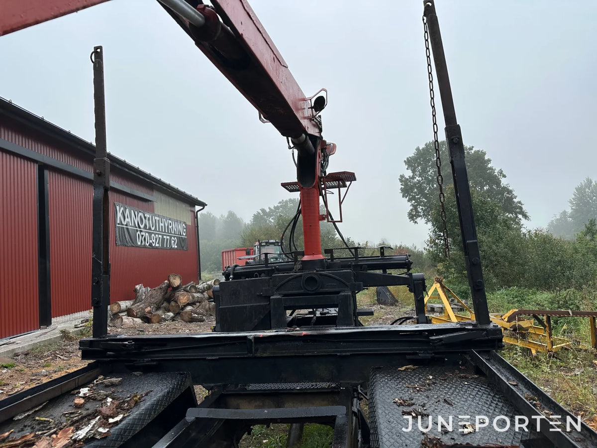 Skogsvagn med Hiab kran