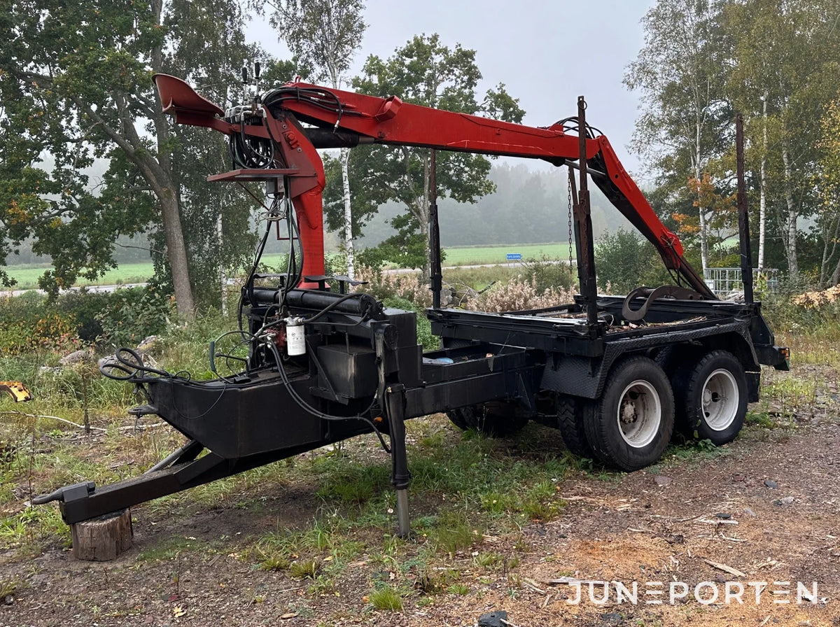 Skogsvagn med Hiab kran