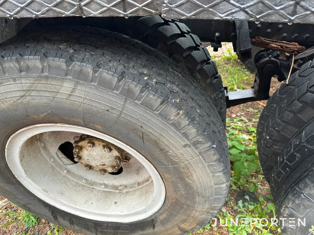 Skogsvagn med Hiab kran
