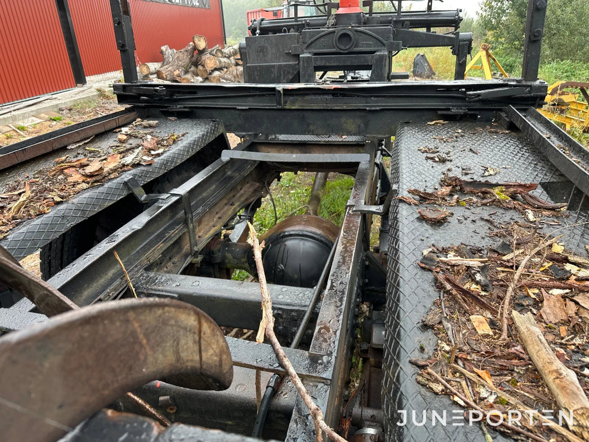 Skogsvagn med Hiab kran