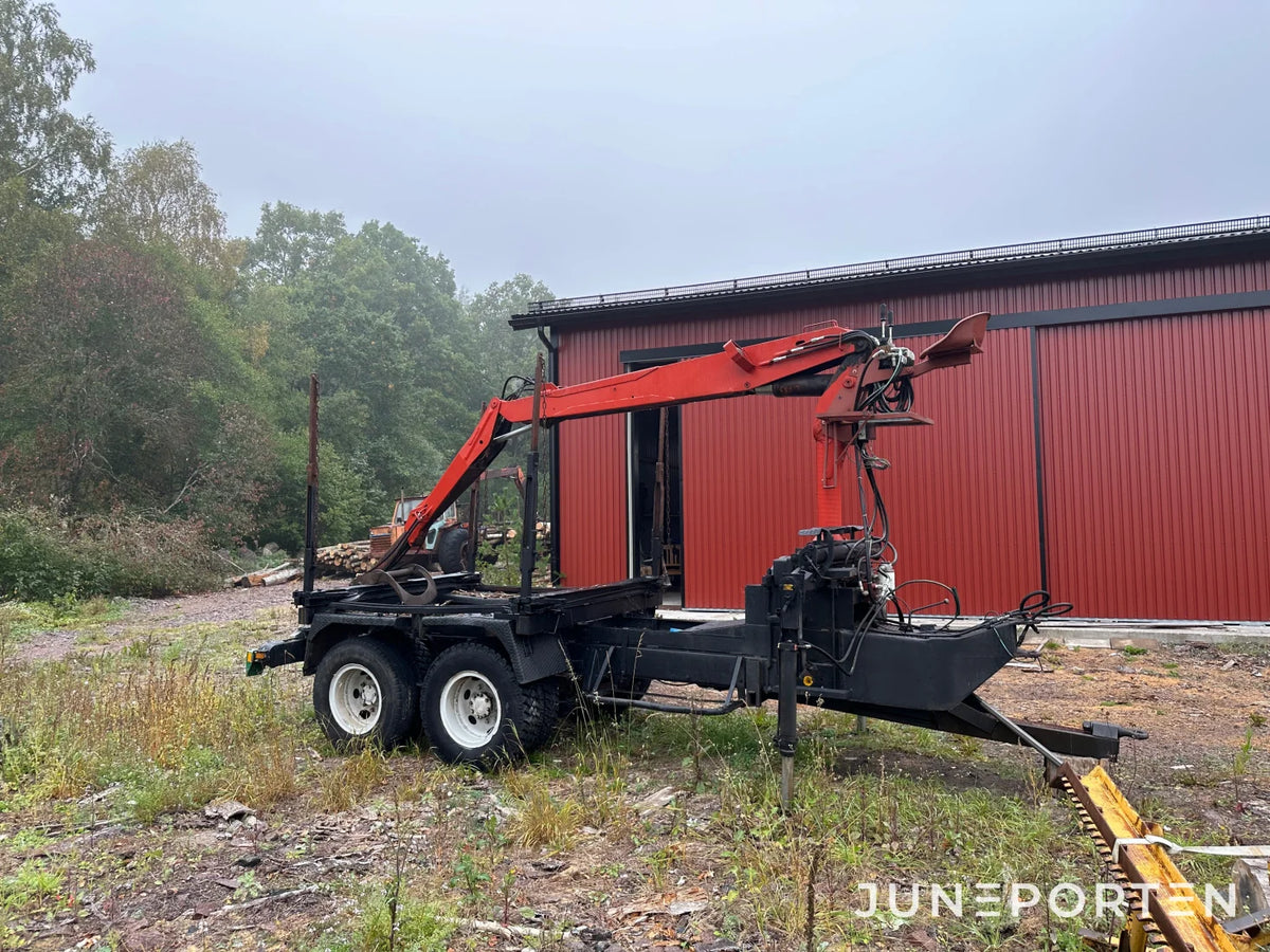 Skogsvagn med Hiab kran