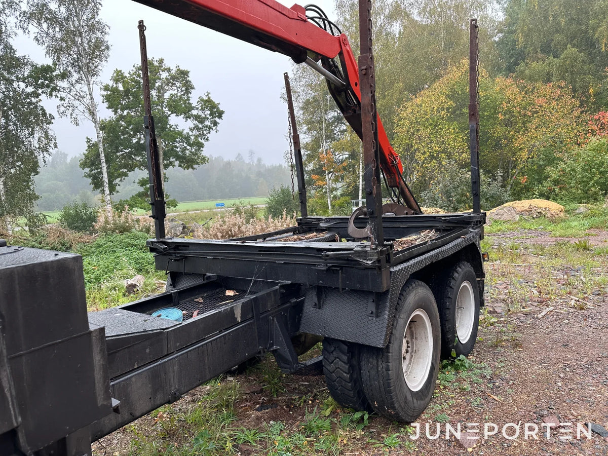 Skogsvagn med Hiab kran