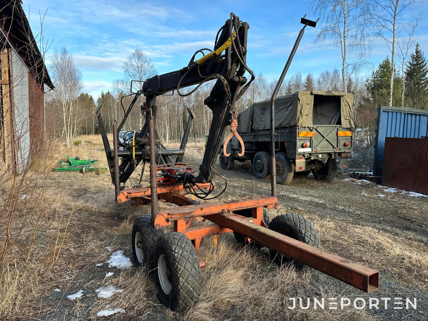 Skogsvagn med kran