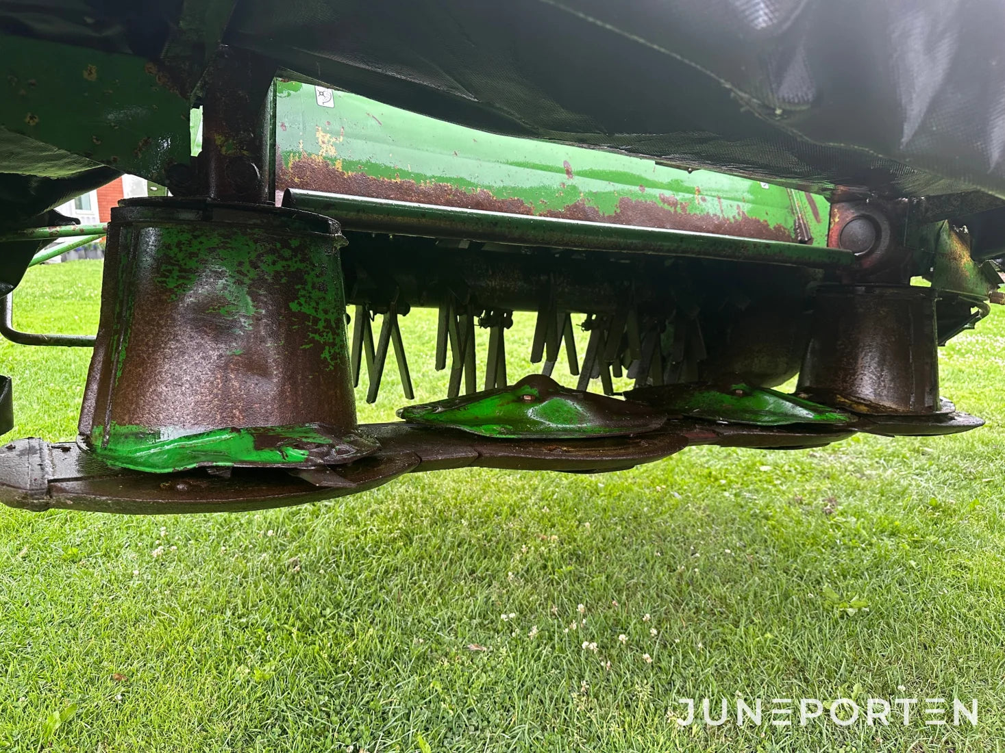 Slåtterkross John Deere 1340