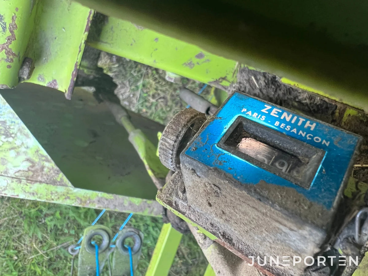 Småbalspress Claas Markant 41