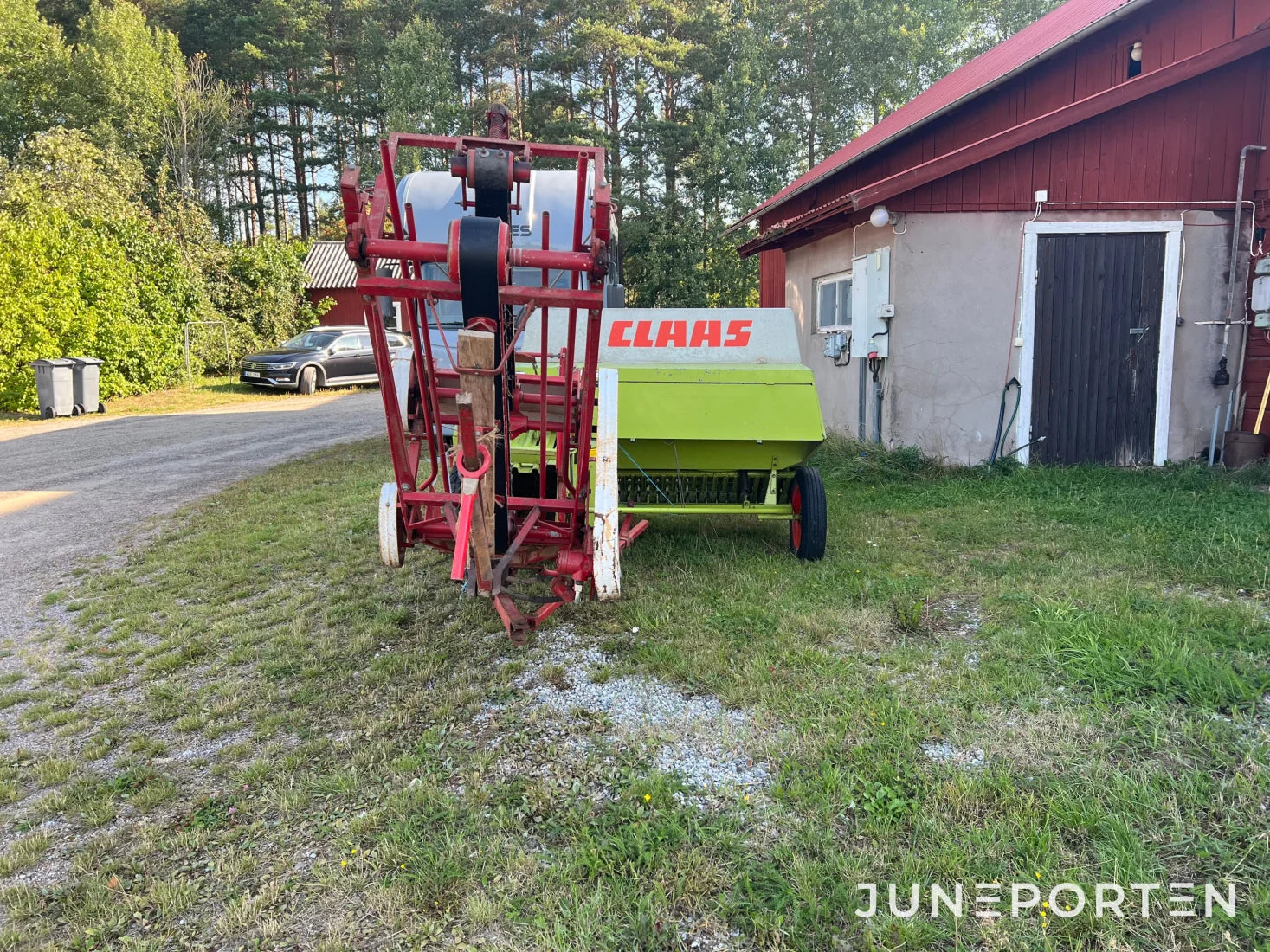 Småbalspress Claas Markant 41