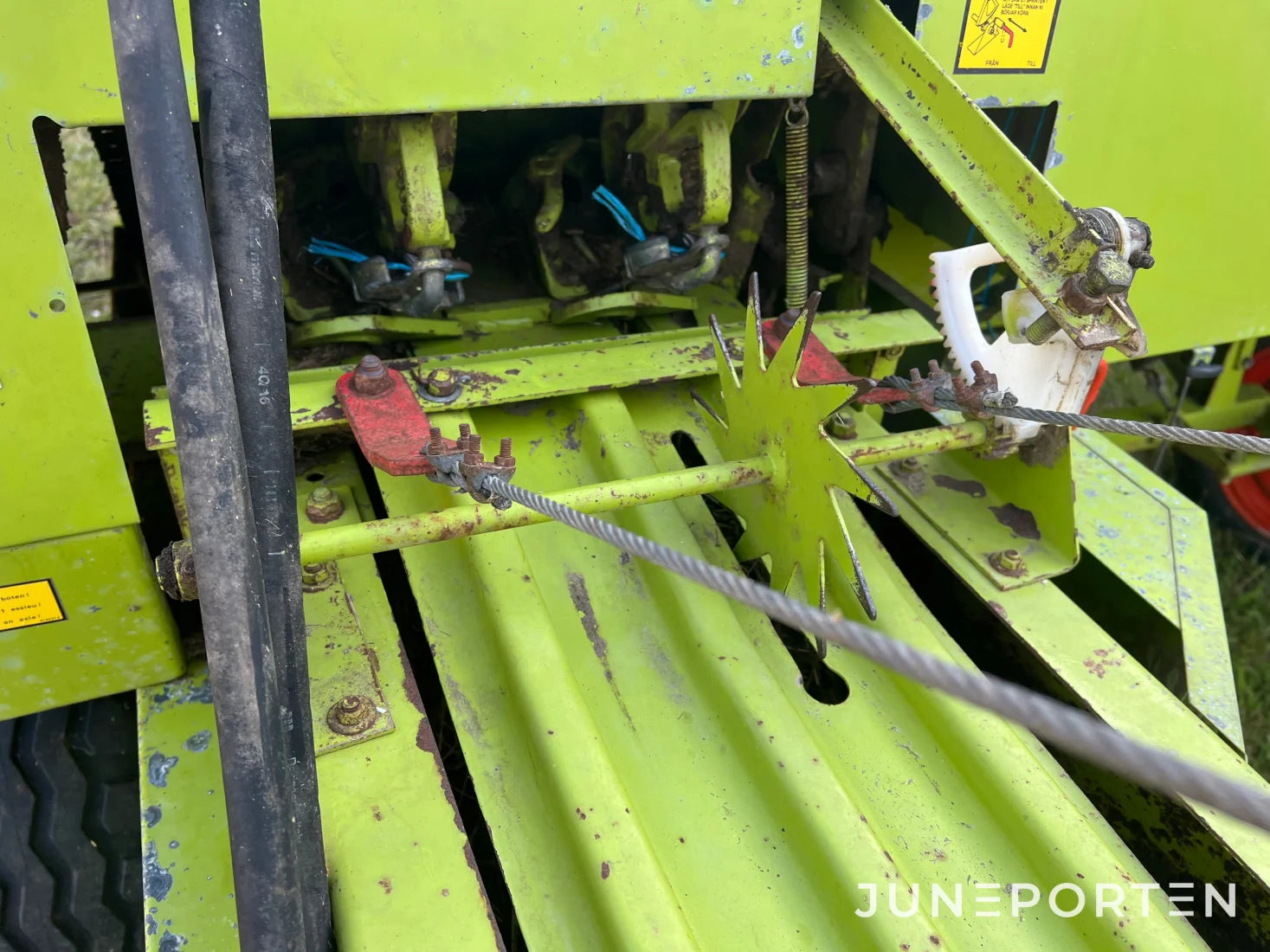 Småbalspress Claas Markant 41