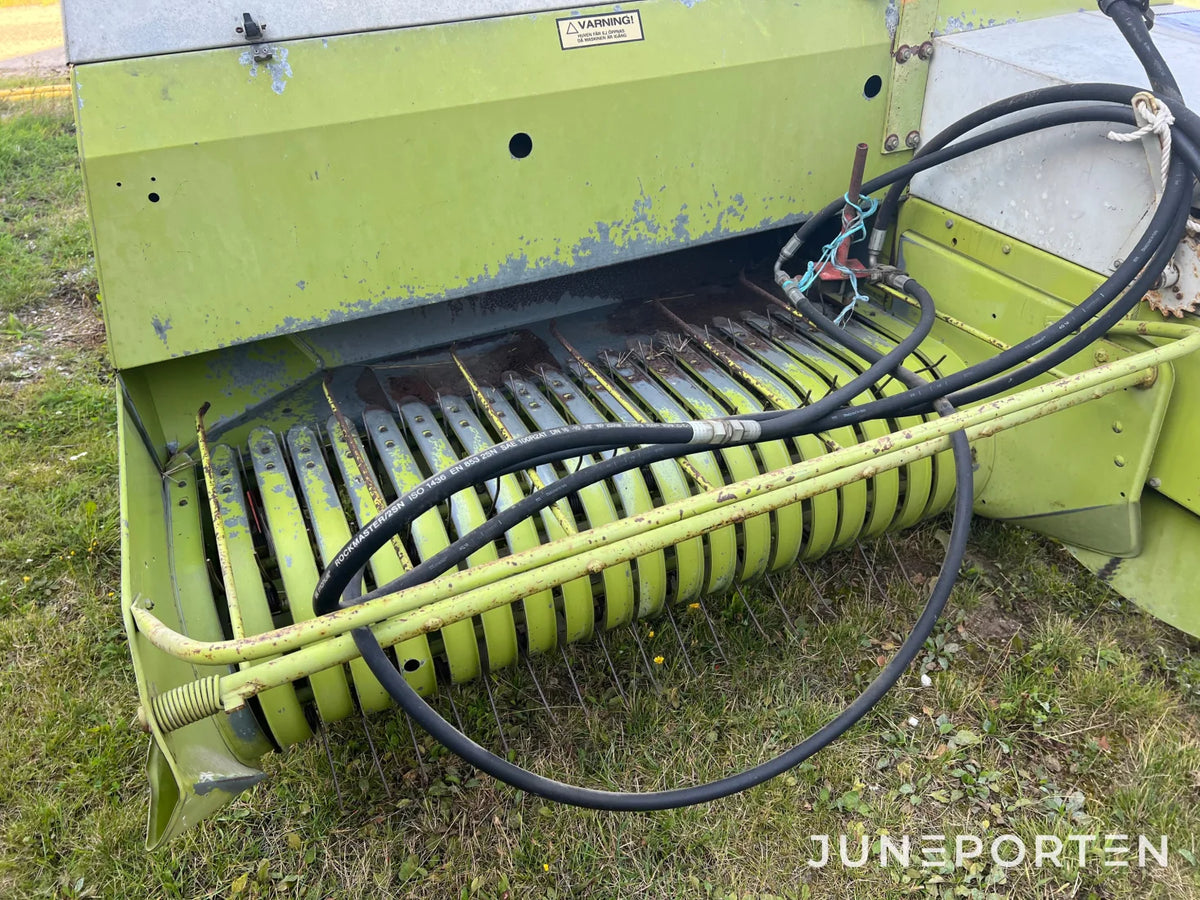 Småbalspress Claas Markant 41