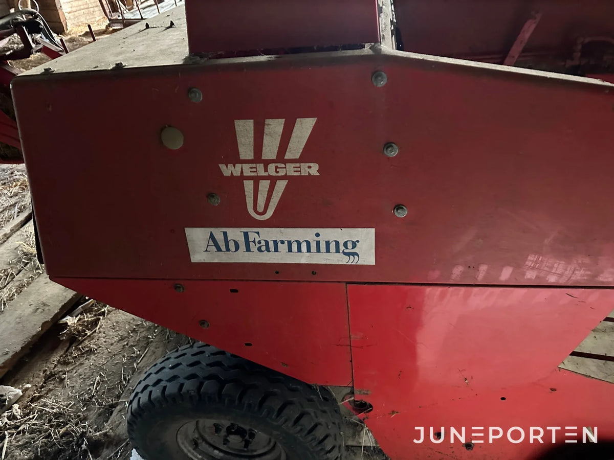 Småbalspress Welger AP 500 med balkastare