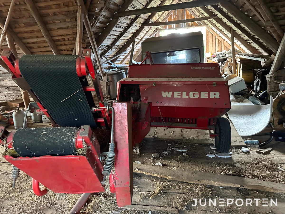 Småbalspress Welger AP 500 med balkastare
