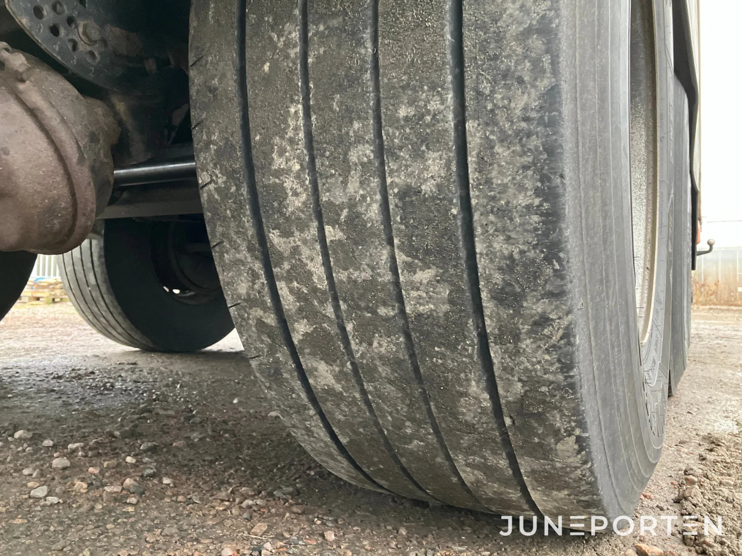 SOR SP71 trailer med Carrier kylaggregat