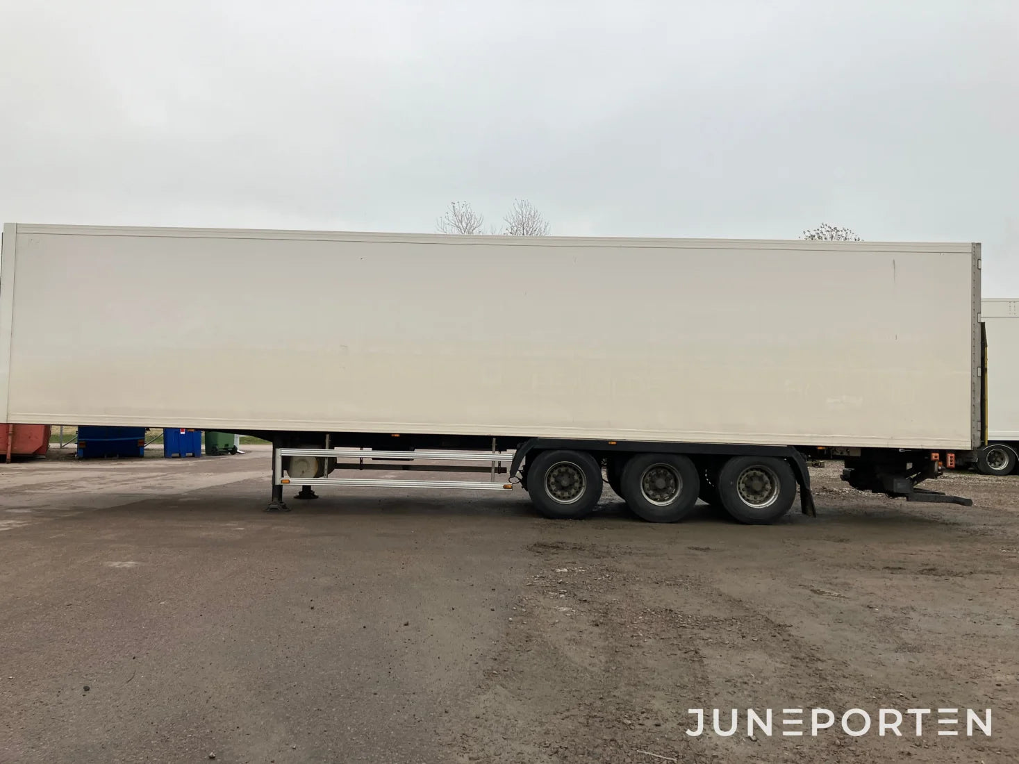 SOR SP71 trailer med Carrier kylaggregat