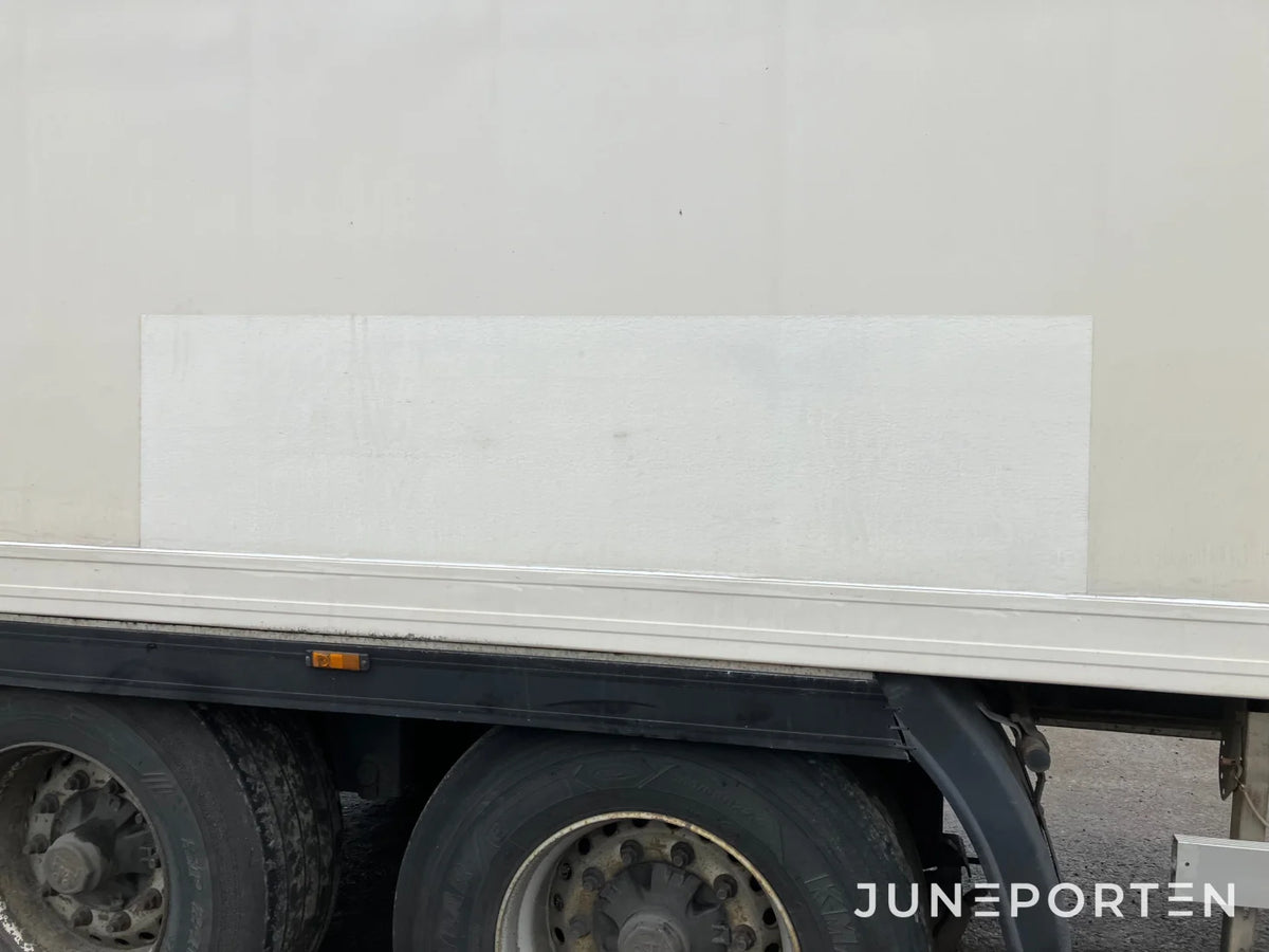 SOR SP71 trailer med Carrier kylaggregat