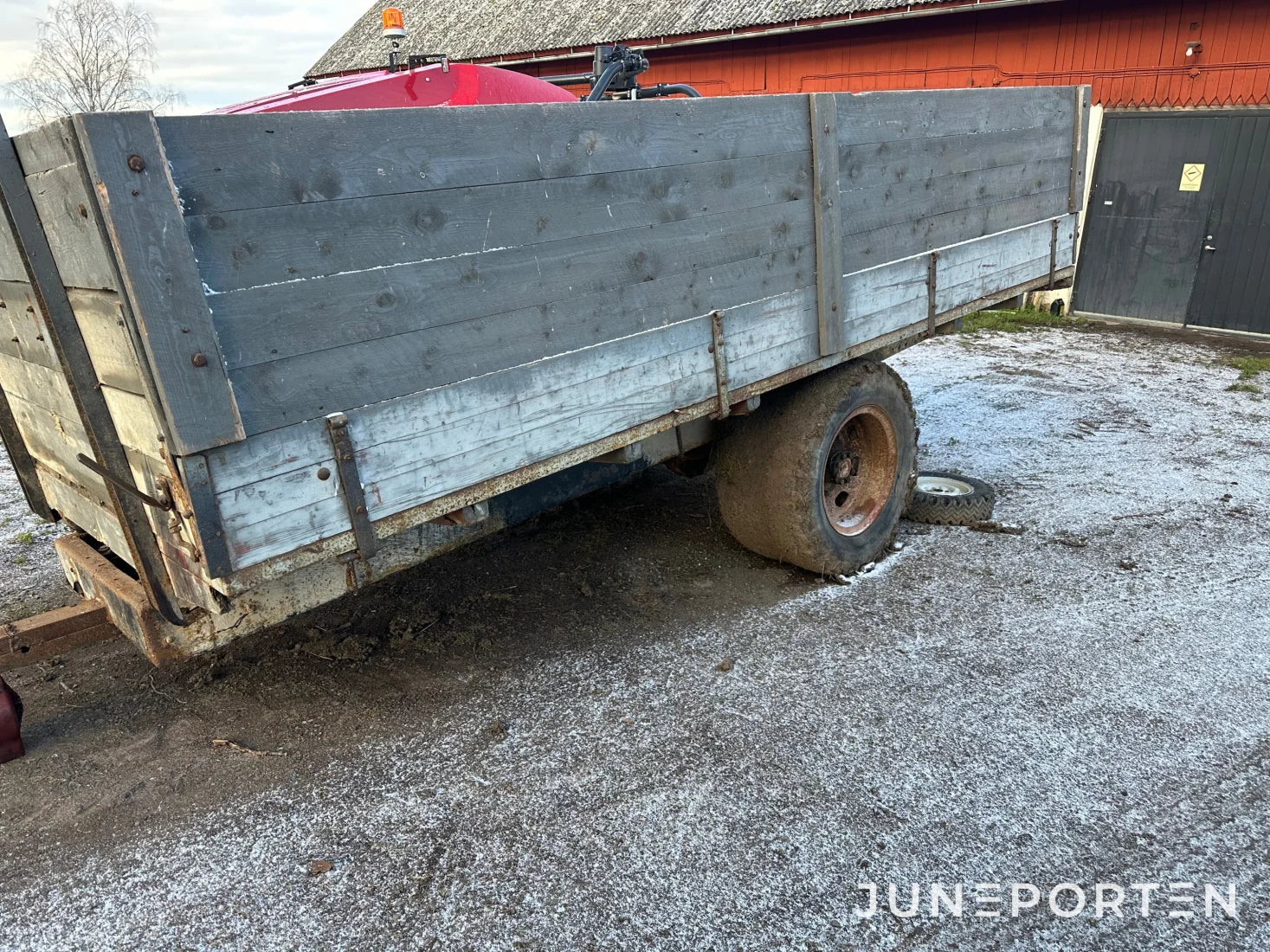 Spannmålsvagn med tömningsluckor