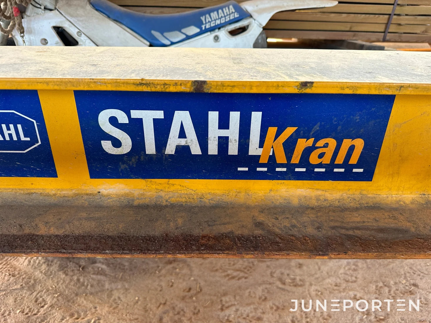 Stahl Kran Travers