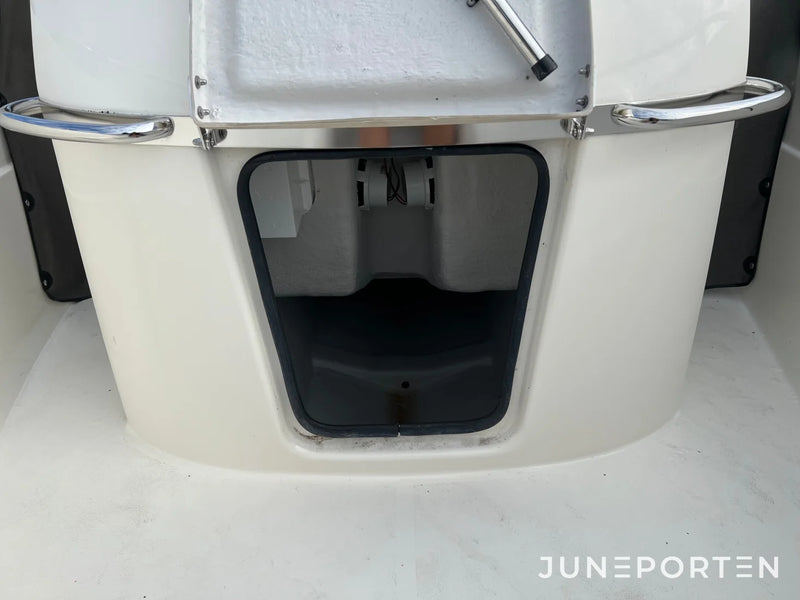 Styrpulpetbåt HR 602 CC Honda BF115