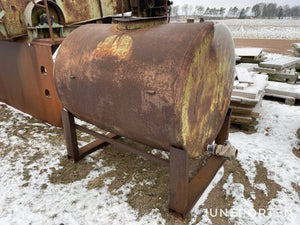 Tank på stativ