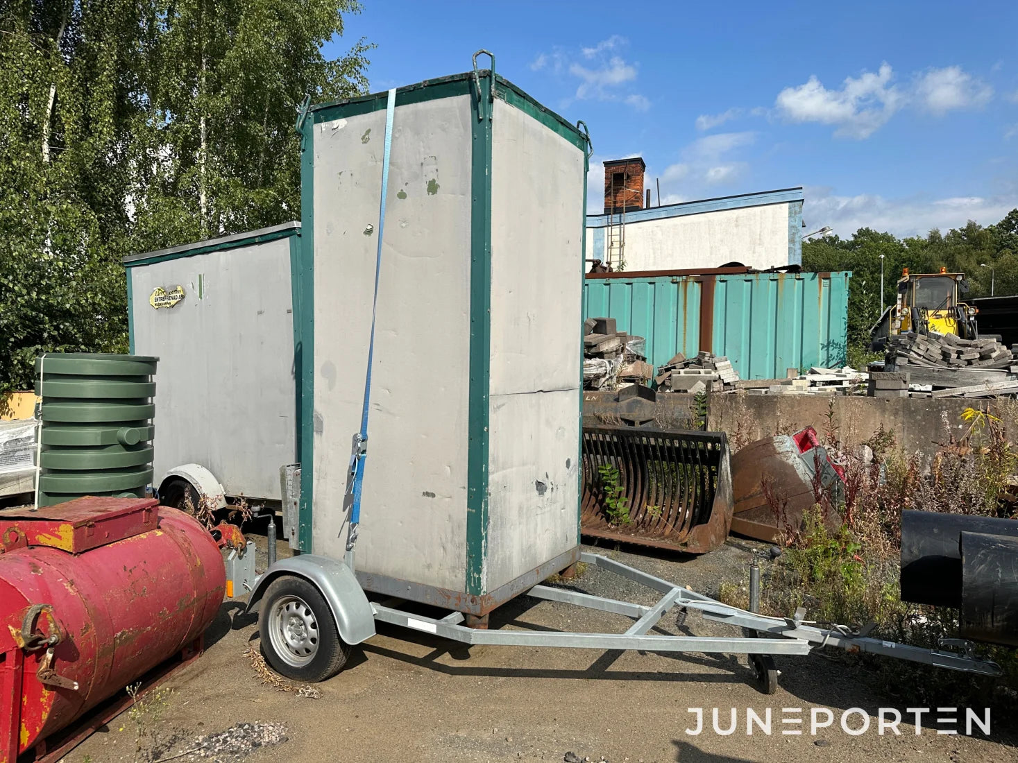 Toalett på släpvagn