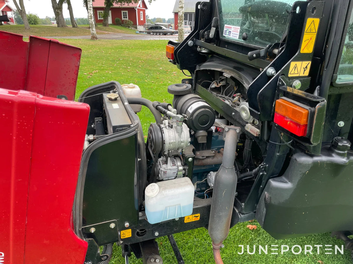 Åkgräsklippare Toro 3400D med hytt