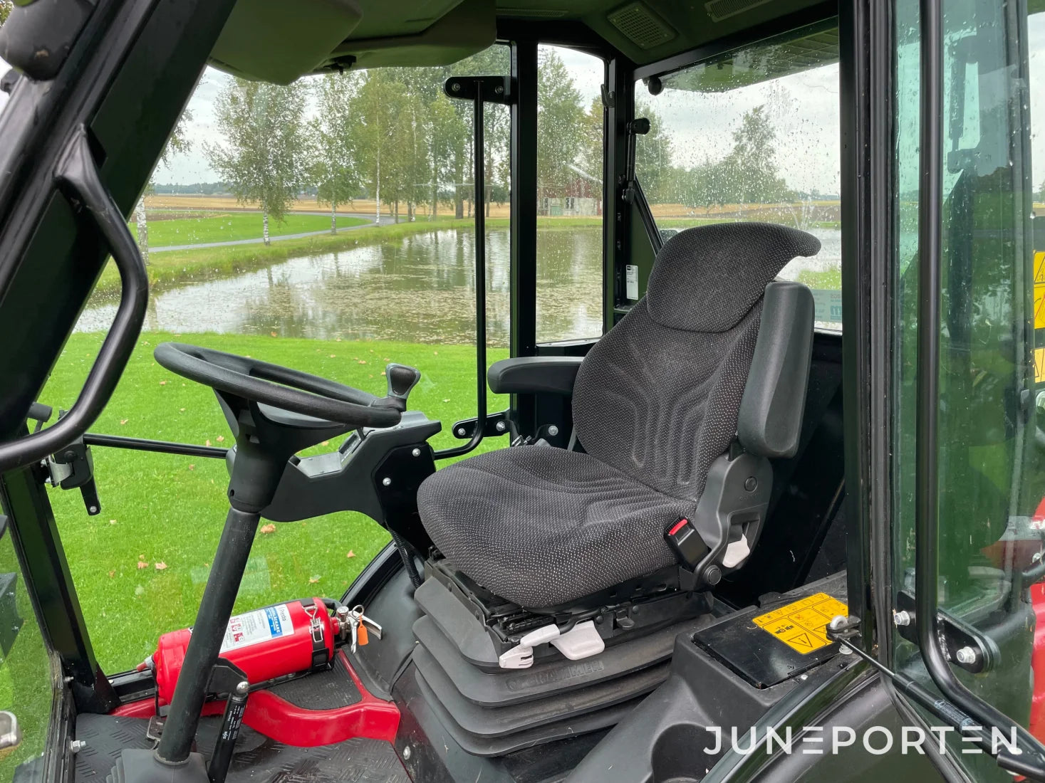 Åkgräsklippare Toro 3400D med hytt