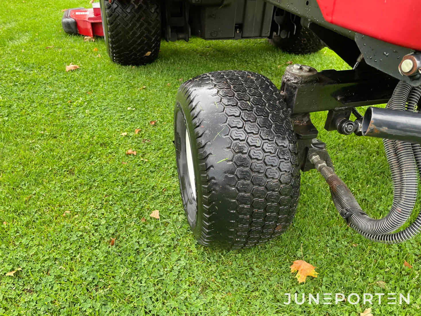 Åkgräsklippare Toro 3400D med hytt