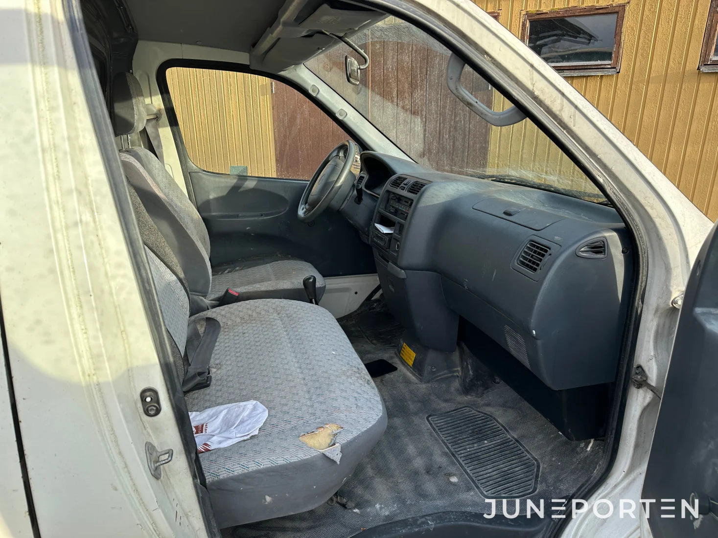 Toyota HiAce Van 2.5 D-4D